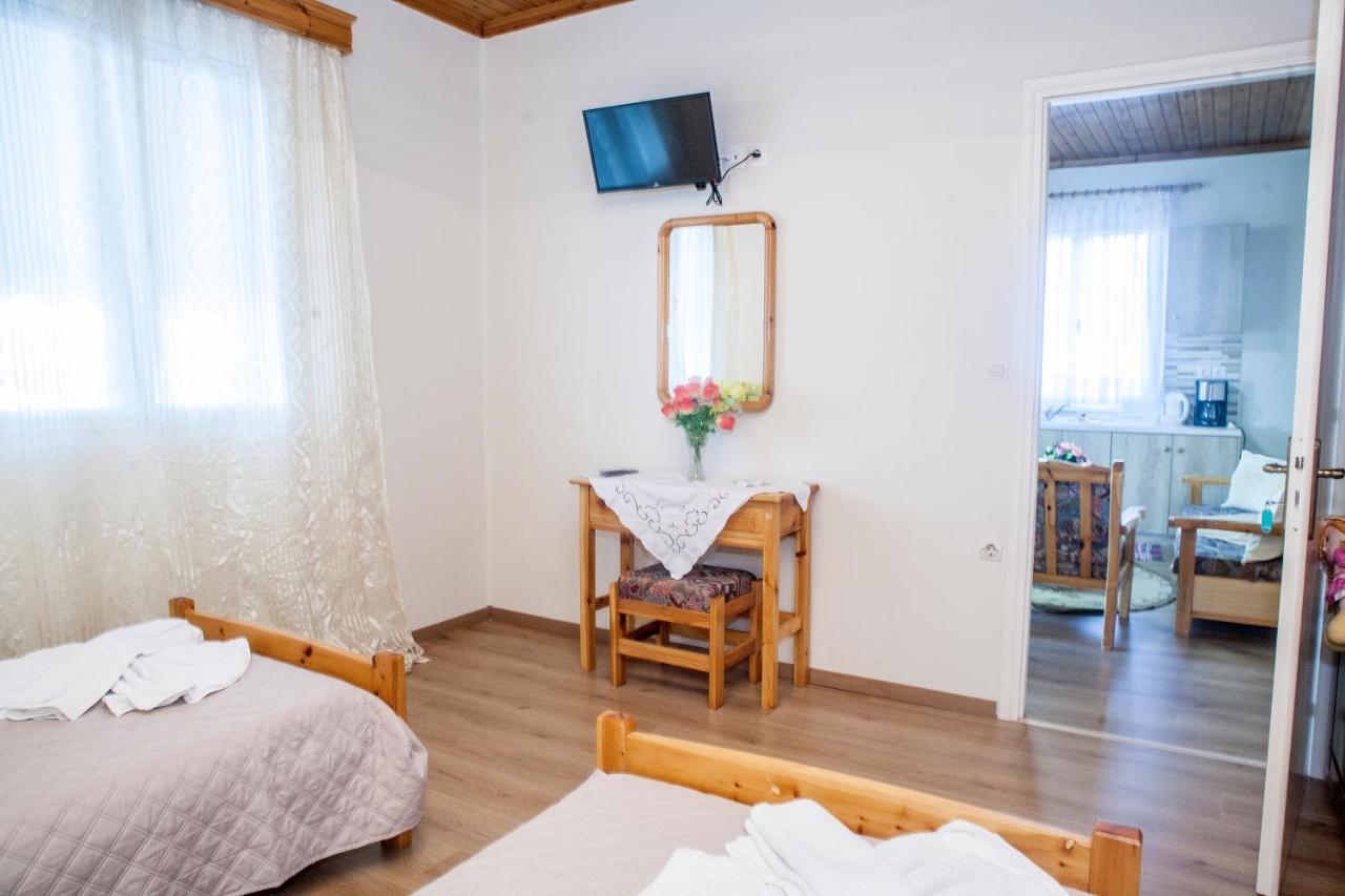 Casa Serena Asprogerakata ภายนอก รูปภาพ