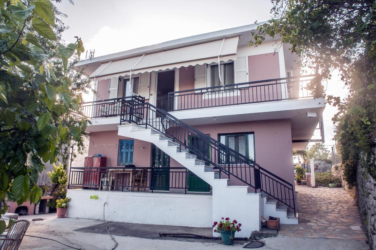 Casa Serena Asprogerakata ภายนอก รูปภาพ