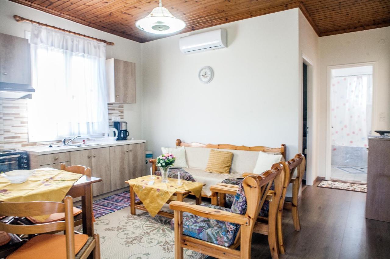 Casa Serena Asprogerakata ภายนอก รูปภาพ