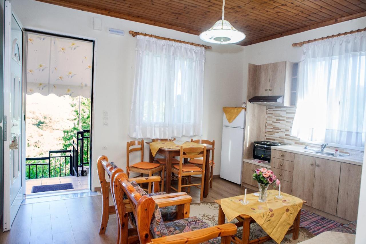 Casa Serena Asprogerakata ภายนอก รูปภาพ