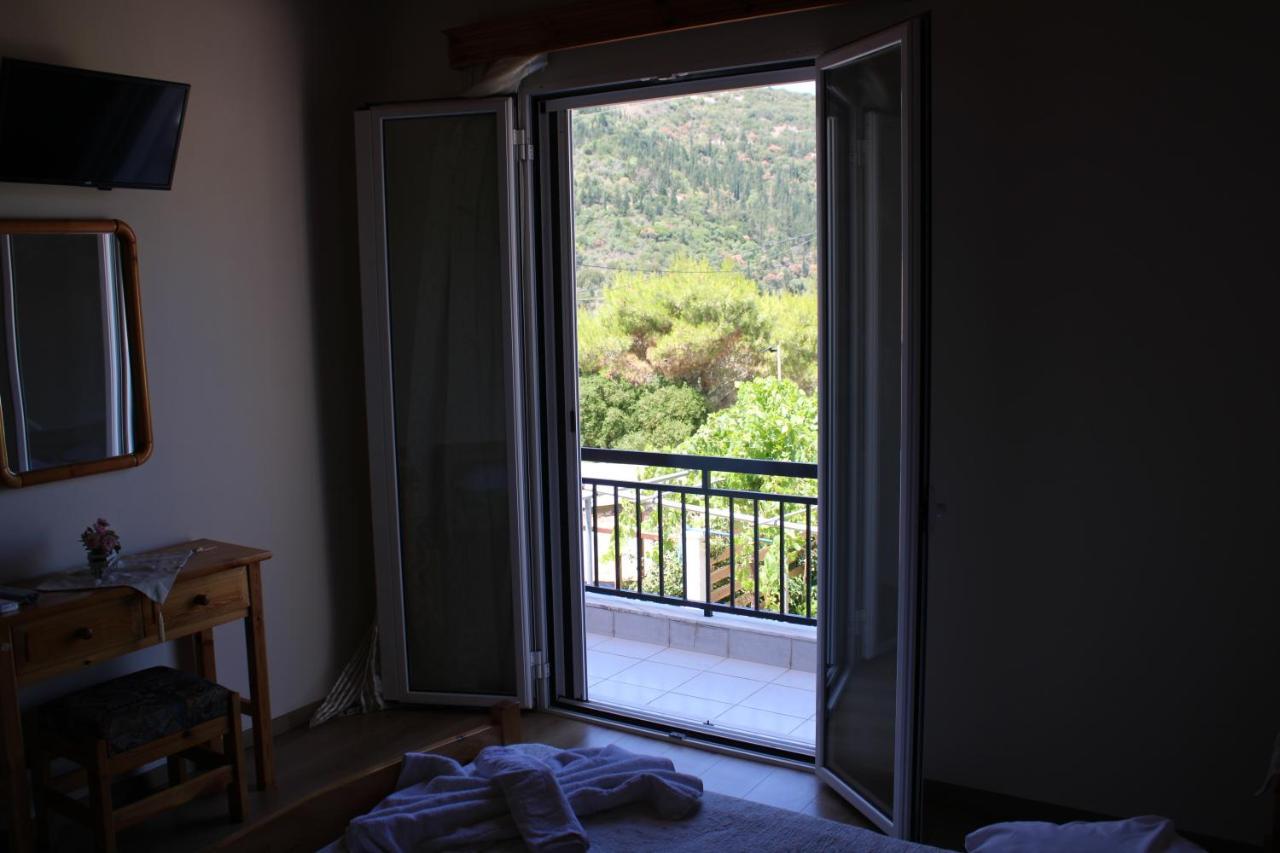 Casa Serena Asprogerakata ภายนอก รูปภาพ